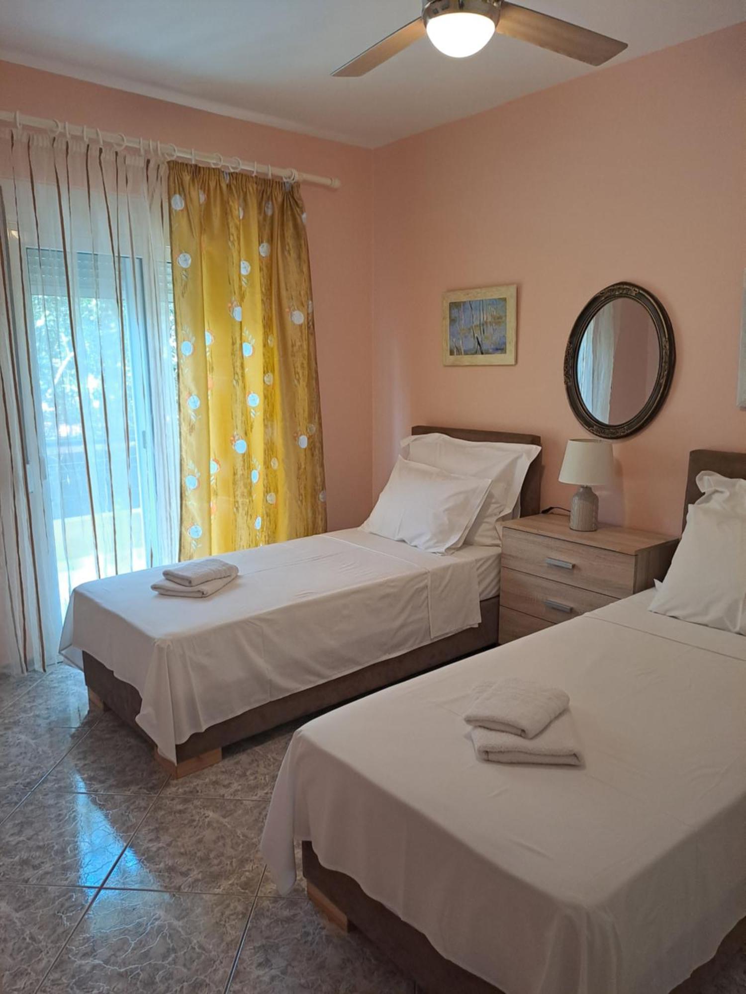Myrsini' S House Villa Néa Péramos Екстериор снимка