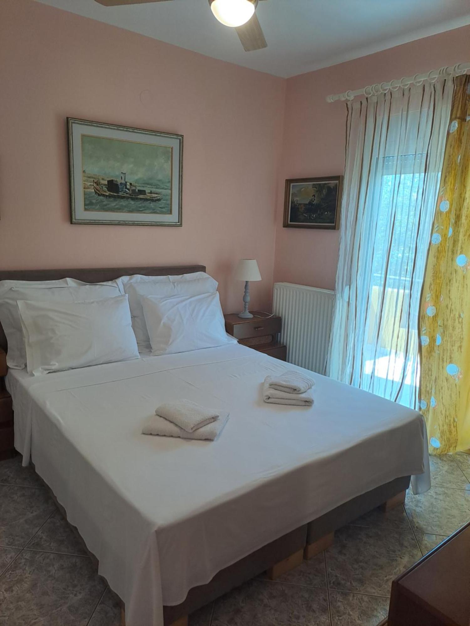 Myrsini' S House Villa Néa Péramos Екстериор снимка