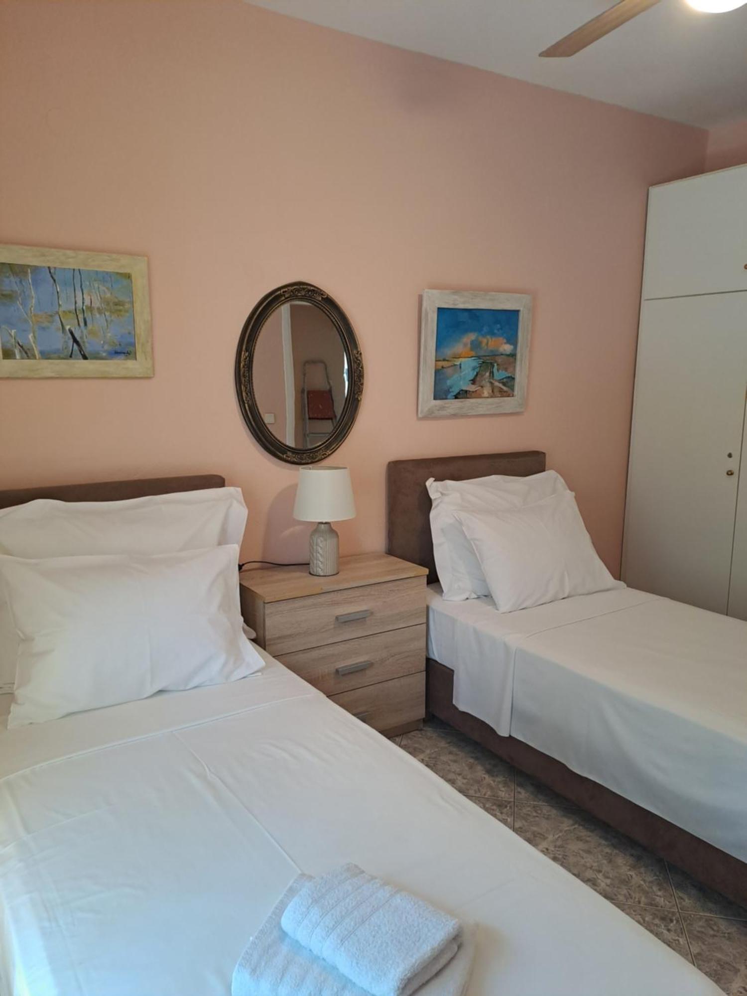 Myrsini' S House Villa Néa Péramos Екстериор снимка